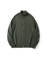 カジュアルなルーズニットジャケット