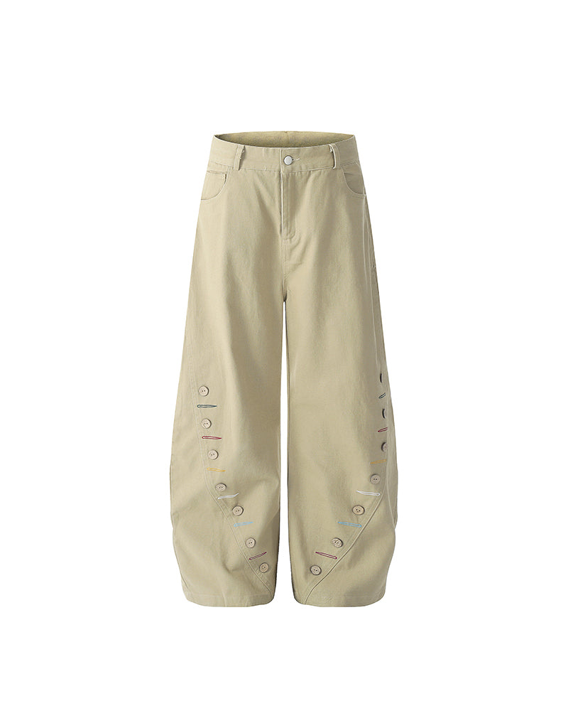シンプルでゆったりとしたオーバーオール