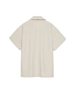 楽しいイラストが描かれた半袖シャツ