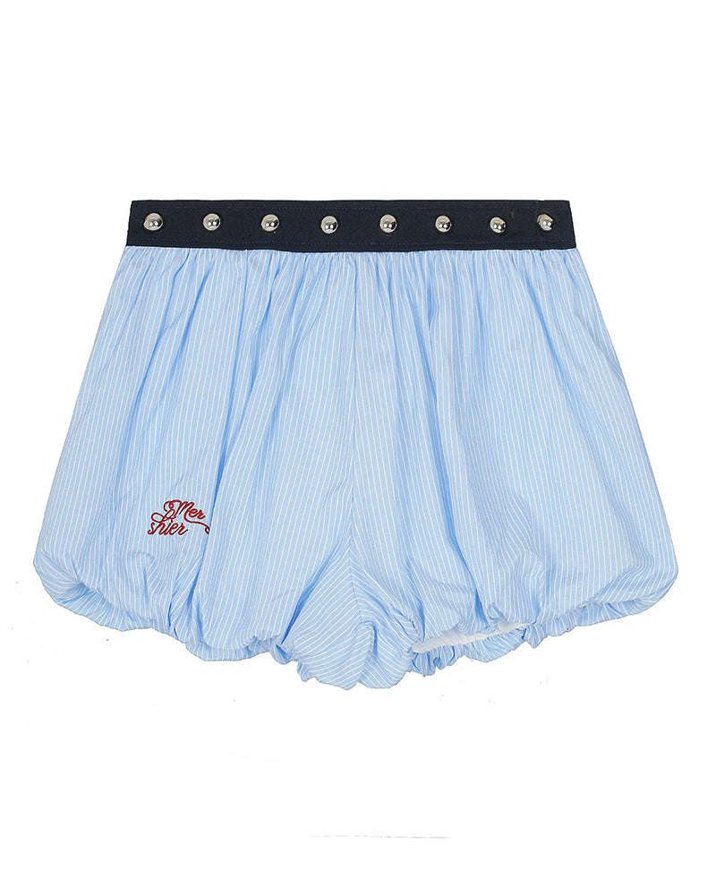 シンプルなカジュアルショートパンツ