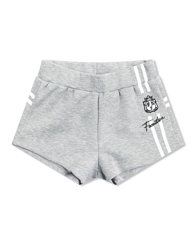 レトロなコントラストのカジュアルショートパンツ