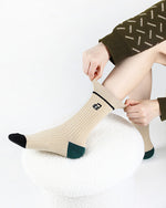 刺繍入り文字ソックス