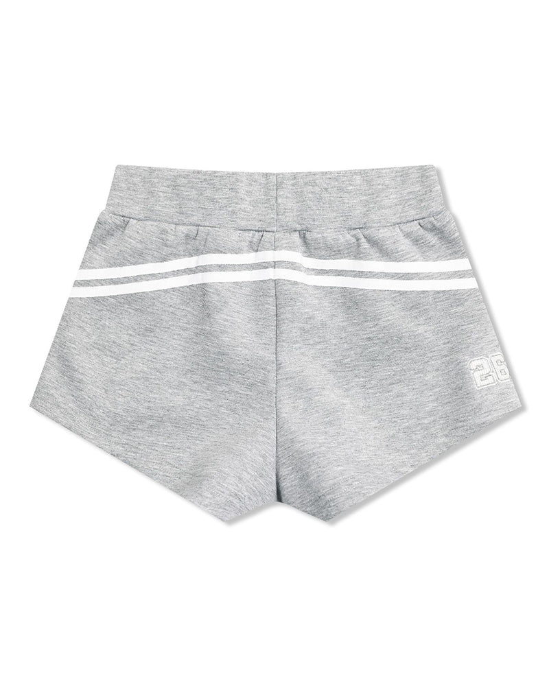 レトロなコントラストのカジュアルショートパンツ