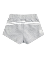 レトロなコントラストのカジュアルショートパンツ