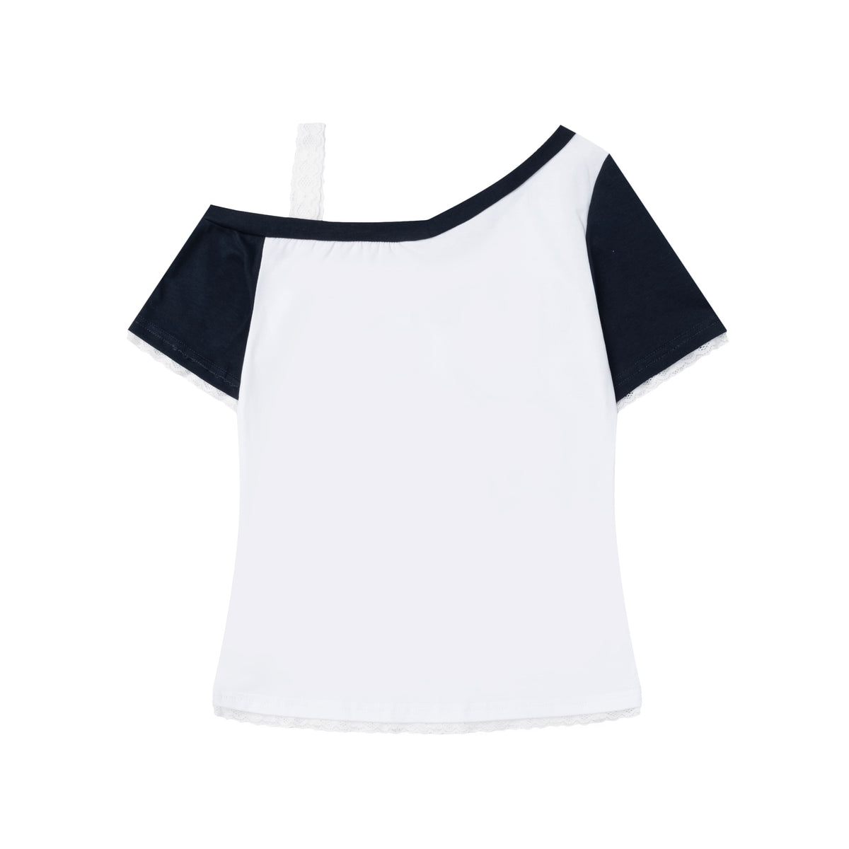 シンプルなデザインの半袖