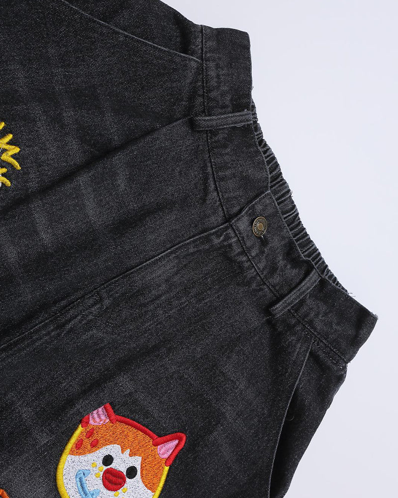 漫画の刺繍入りショートパンツ