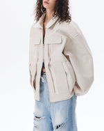 シンプルなゆったりコート