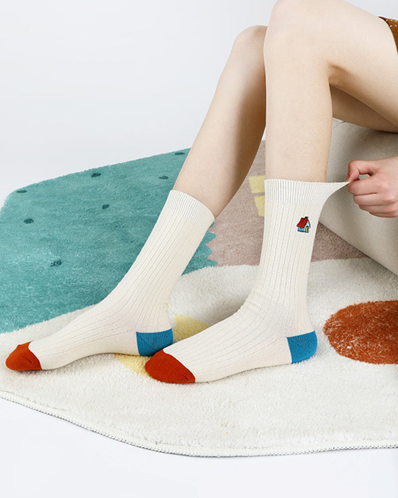 刺繍入り文字ソックス