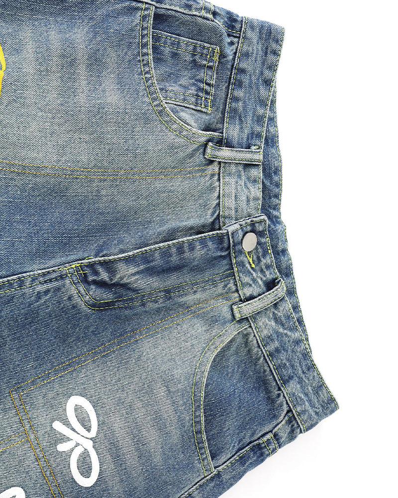 シンプルなデニムショートパンツ