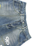 シンプルなデニムショートパンツ