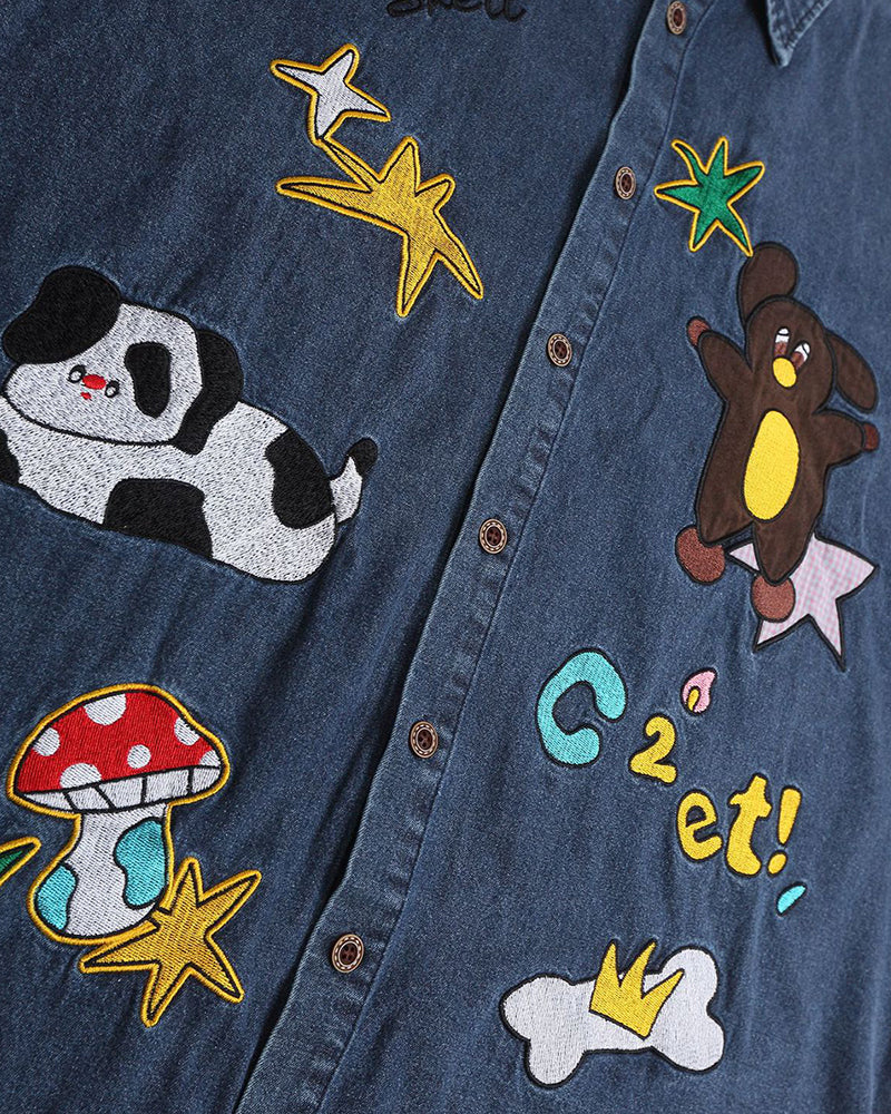 レトロな漫画の半袖シャツ