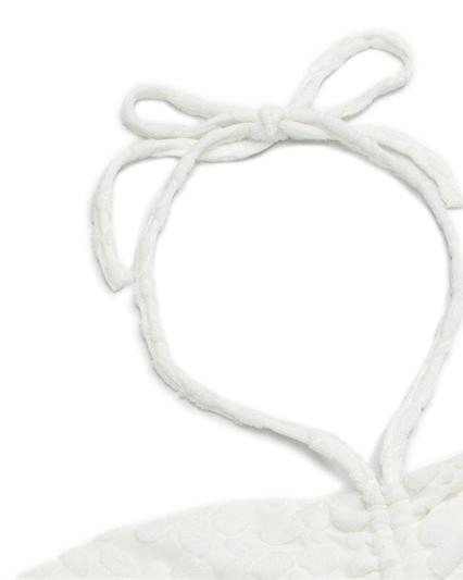 立体的なホルターストラップ