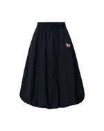 シンプルな個性スカート