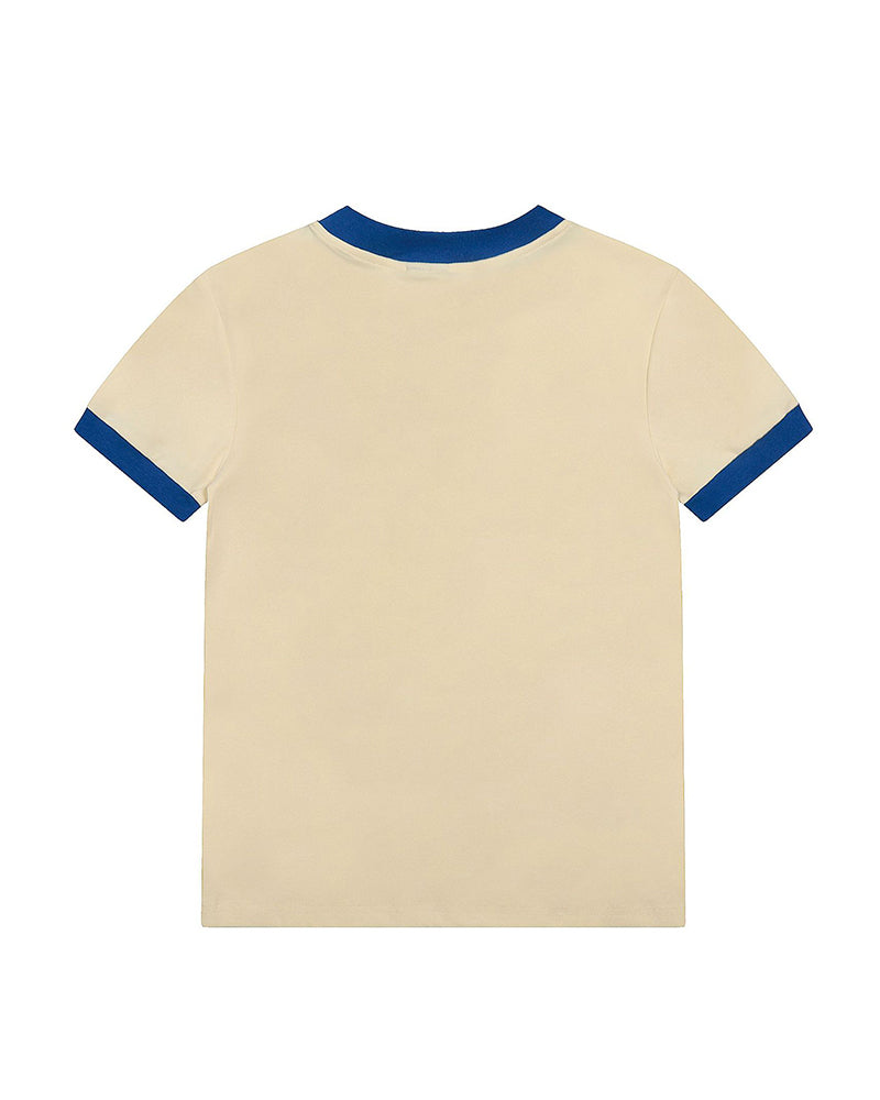 かわいい女の子のゆったりとした半袖