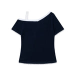 シンプルなデザインの半袖