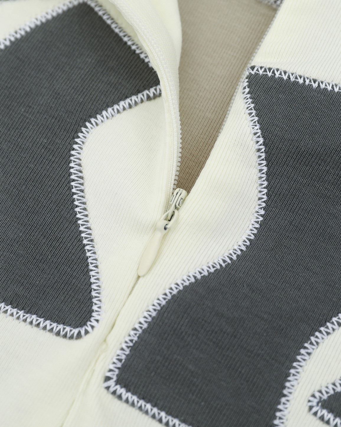 カラーブロックの長袖