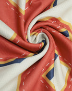 コントラストカラーのステッチ半袖