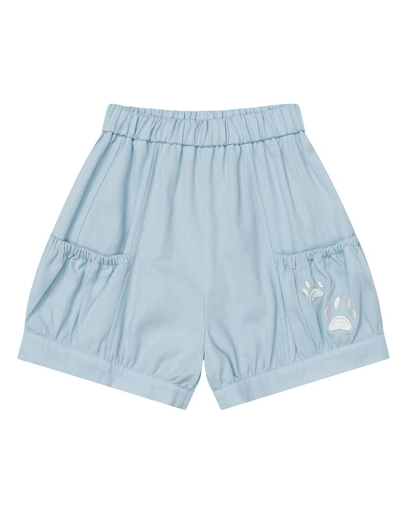 シンプルでゆったりとしたカジュアルショートパンツ