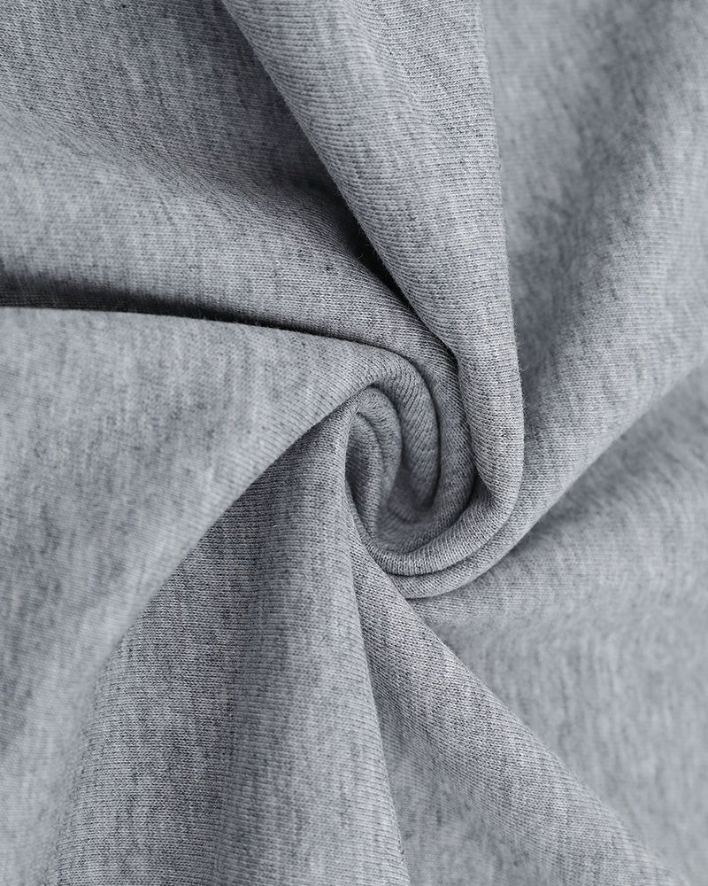 シンプルなデザインの半袖