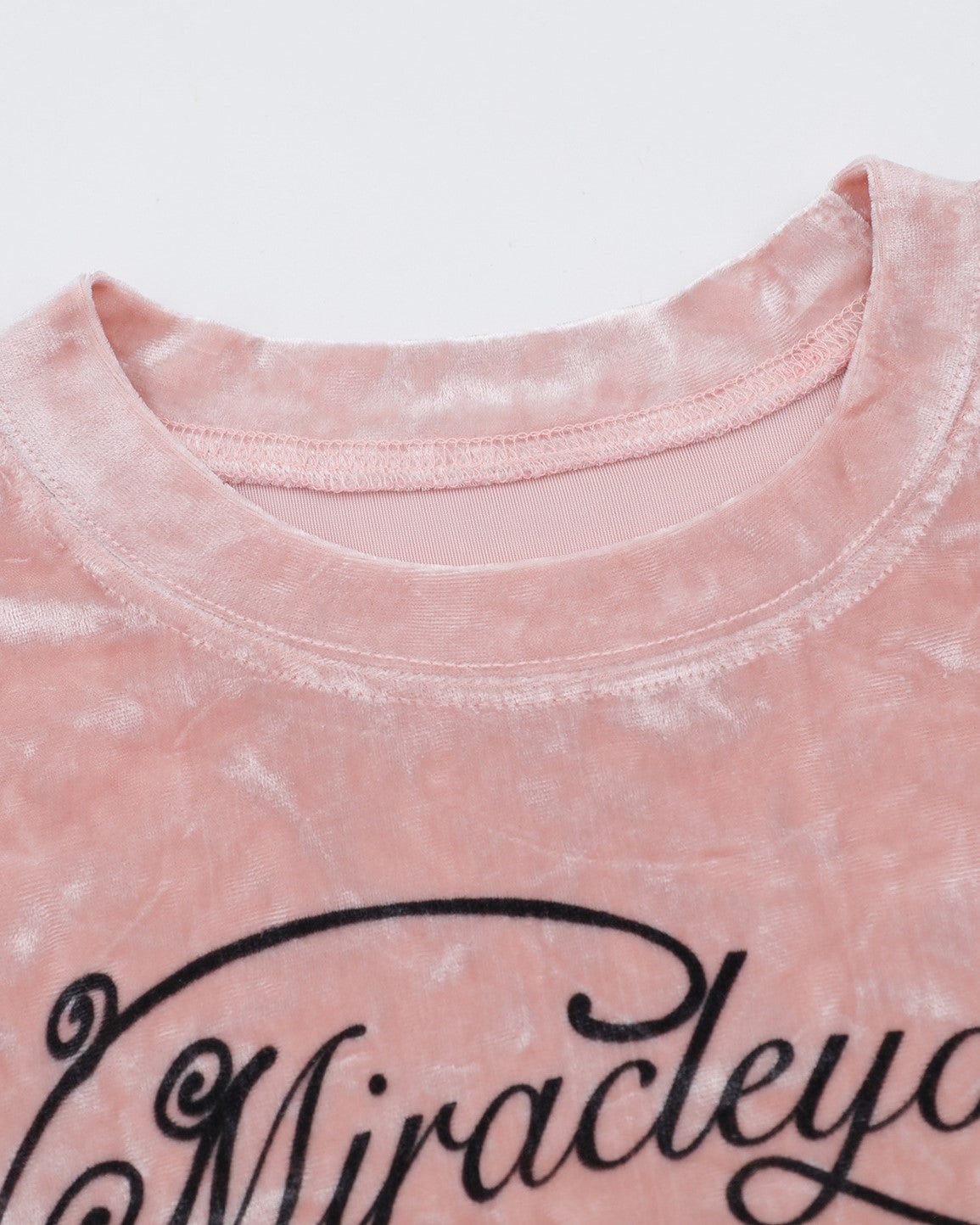 かわいい子犬の長袖