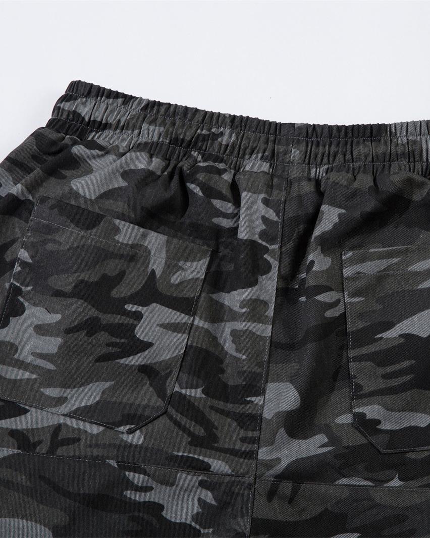 Vintage Multi-Pocket Camouflage Shorts