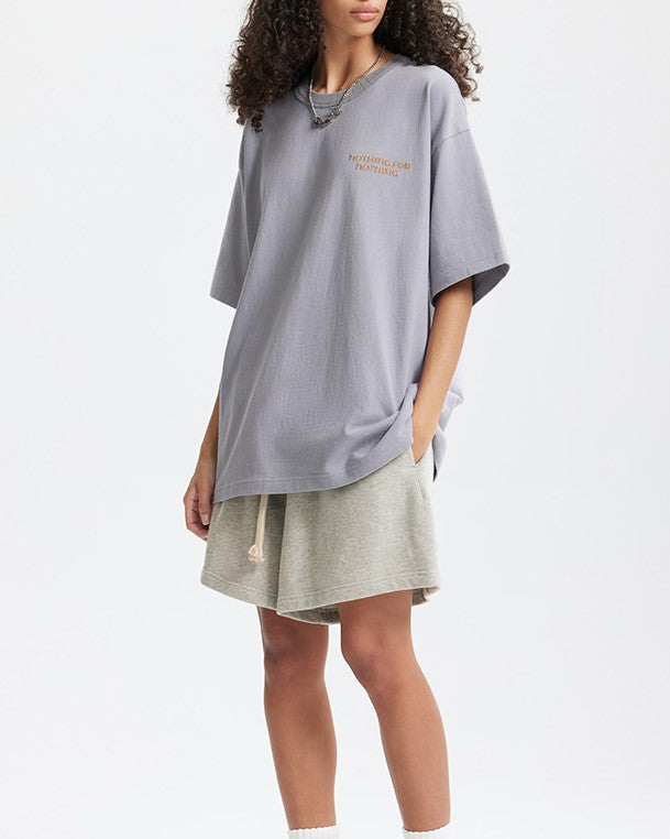 シンプルな刺繍の半袖