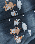 ダメージ加工の漫画風半袖シャツ