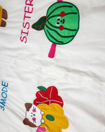 かわいい漫画の半袖シャツ