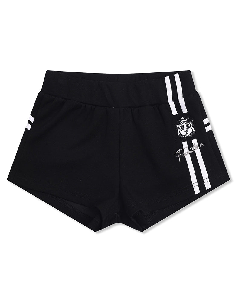 レトロなコントラストのカジュアルショートパンツ