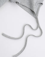 シンプルなデザインの半袖