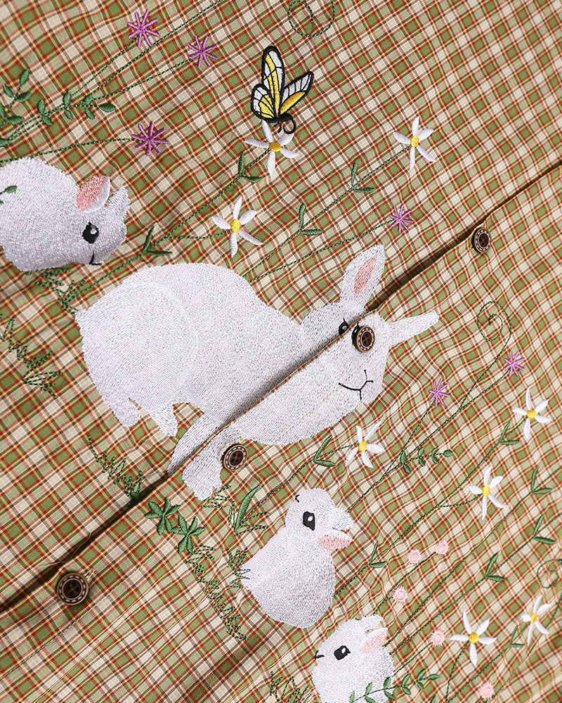 楽しい刺繍のチェックシャツ