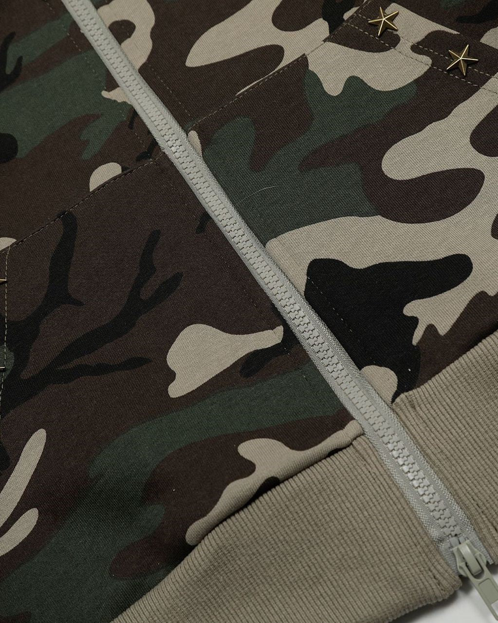 迷彩フード付きスウェットシャツ