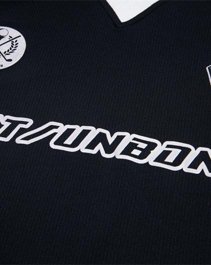 Sporty V-neck short sleeves