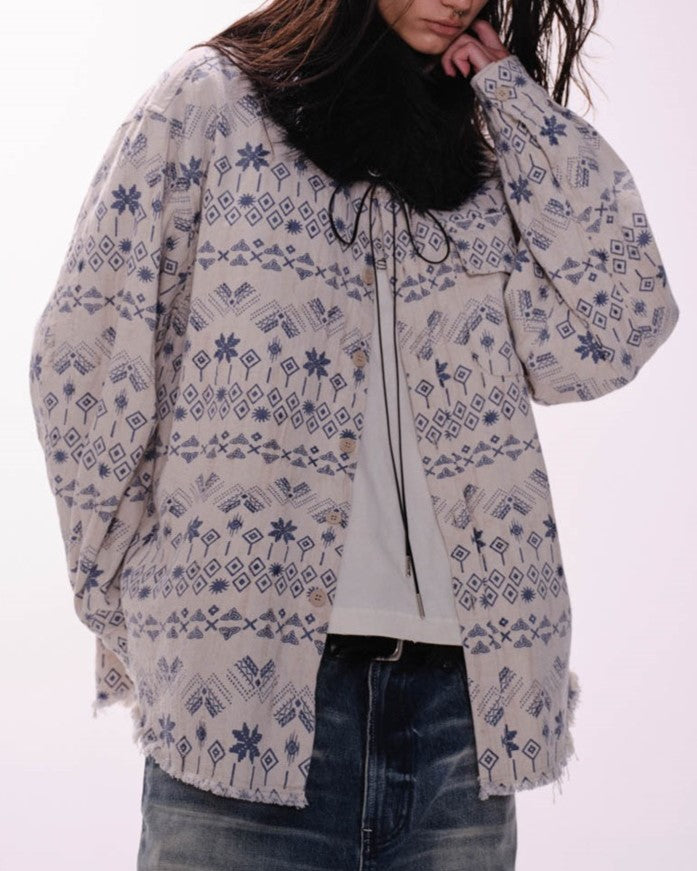 ウォッシュ加工の長袖シャツ