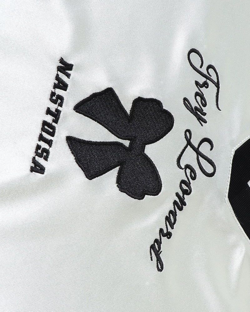 심플한 디자인의 반팔