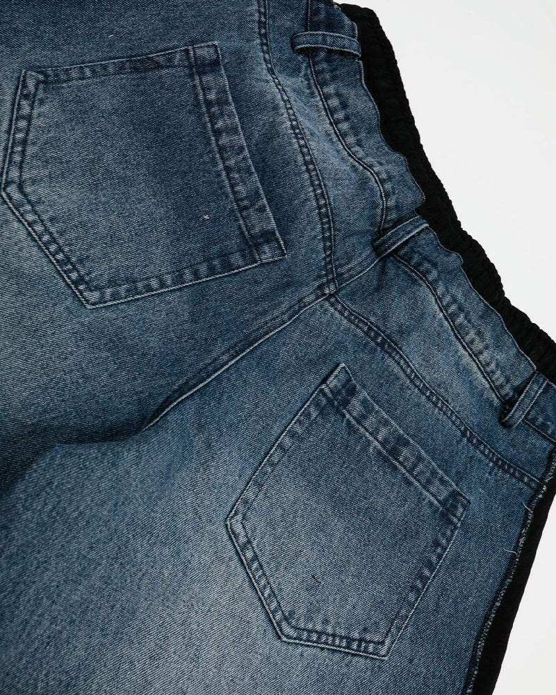 レトロでシンプルなウォッシュ加工のデニムショートパンツ