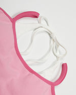 パーソナライズされたコントラストカラーのサスペンダー