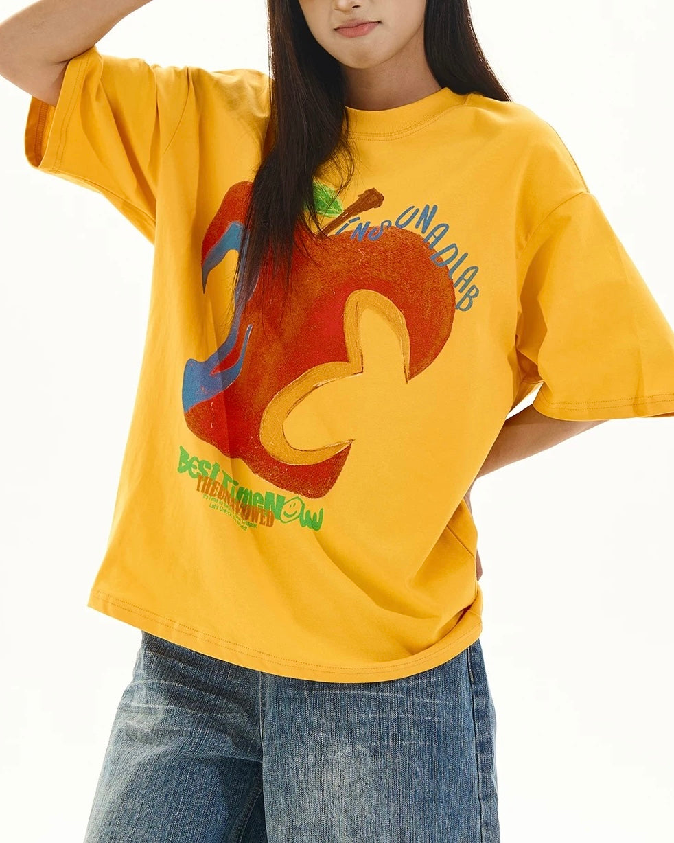 シンプルでゆったりとした半袖