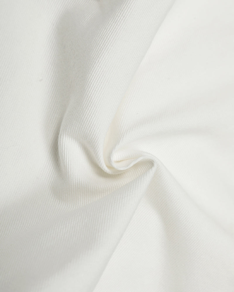 ゆったりとしたカジュアルなカーゴショーツ