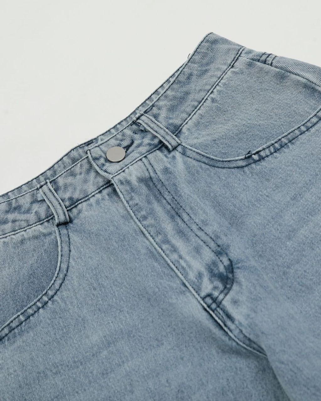 Loose washed jeans