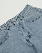 Loose washed jeans