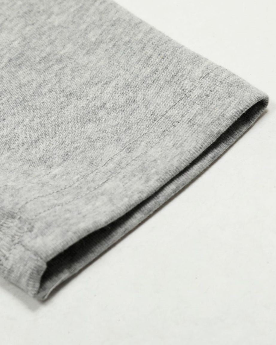 レトロなシンプルな長袖