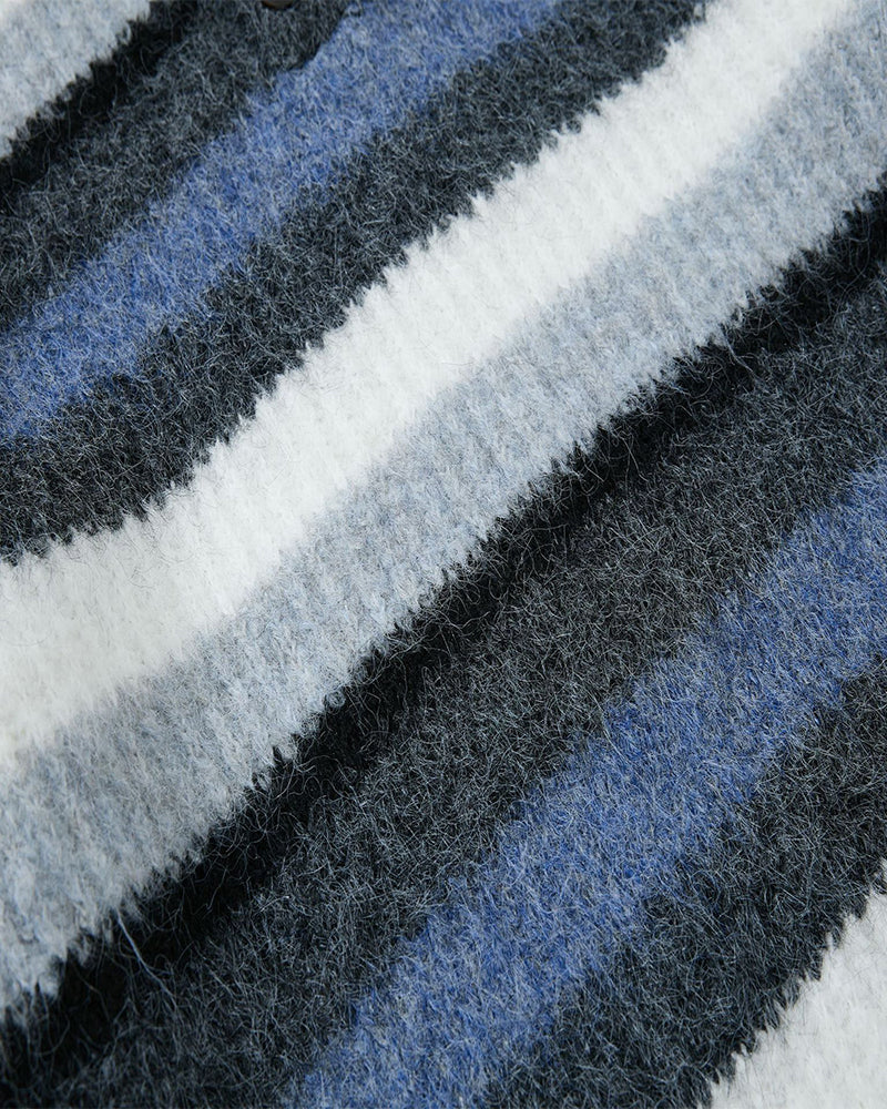 コントラストストライプのプルオーバーセーター