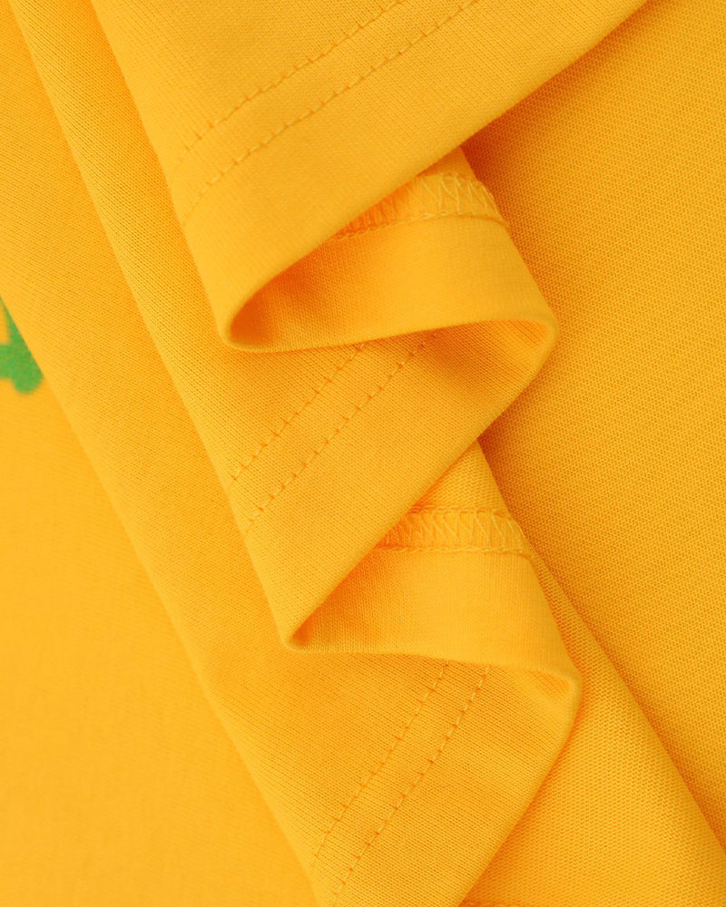 シンプルでゆったりとした半袖