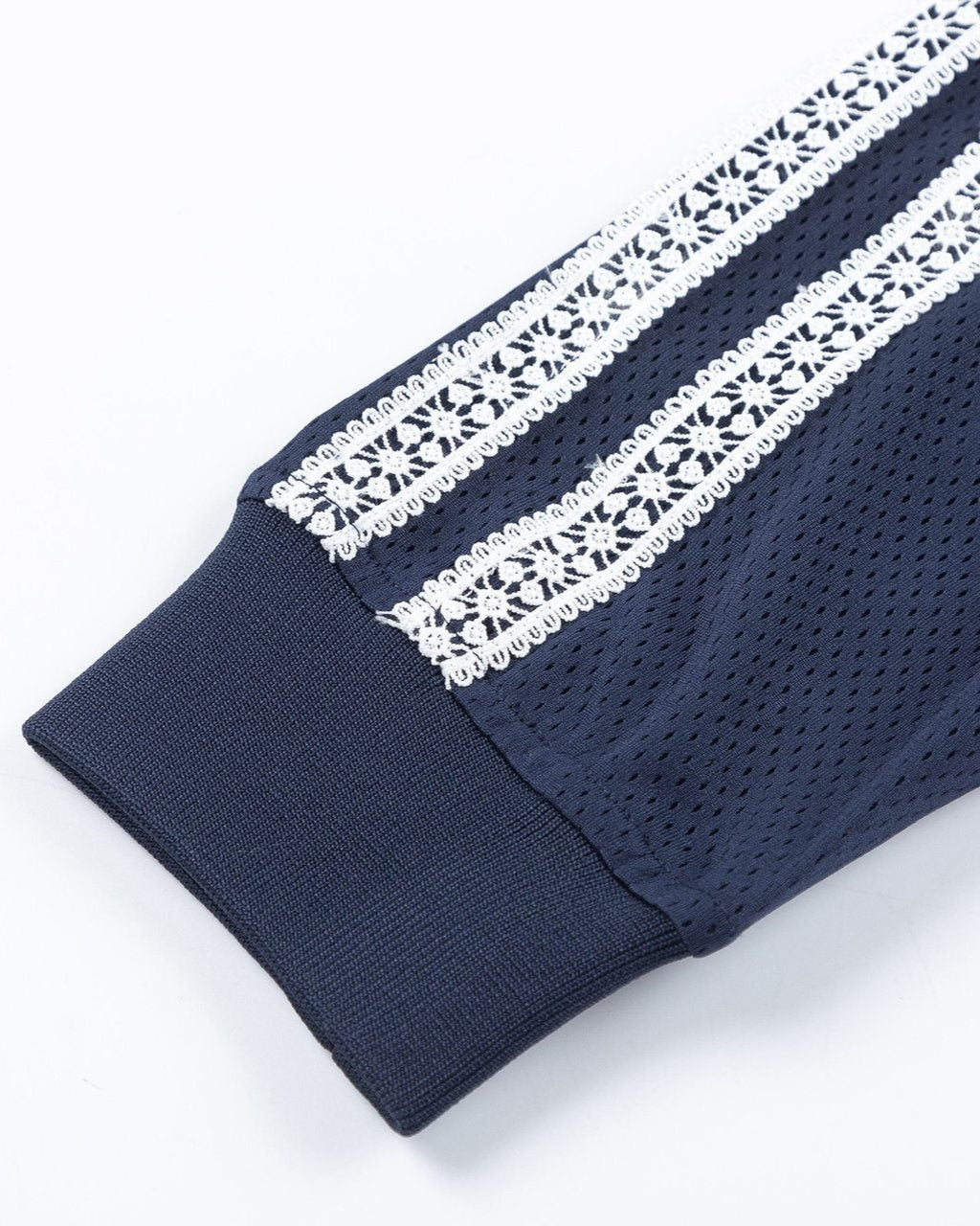 レトロなレタリングのオフショルダースウェットシャツ