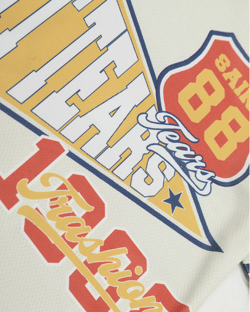 コントラストカラーのステッチ半袖