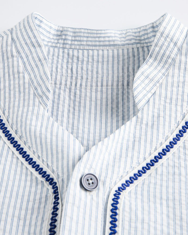 ストライプの半袖シャツ