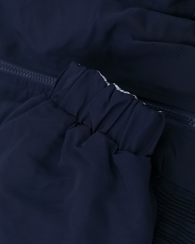 シンプルなリバーシブルジャケット