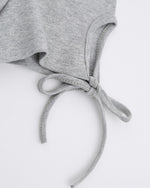 シンプルなデザインの半袖