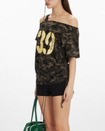 Off-shoulder camouflage short sleeves
